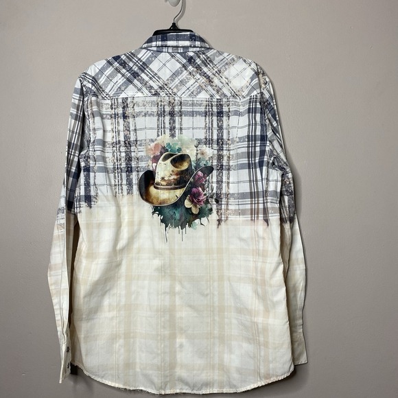 Buckle Other - BKE Athletic Fit Mens western Bleach Shirt floral cowboy hat print on the back L
